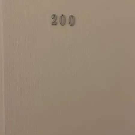 Commercial Apartment *